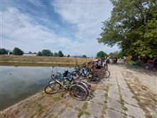 Výlet na bicykloch 2022 - dekoratívna grafika